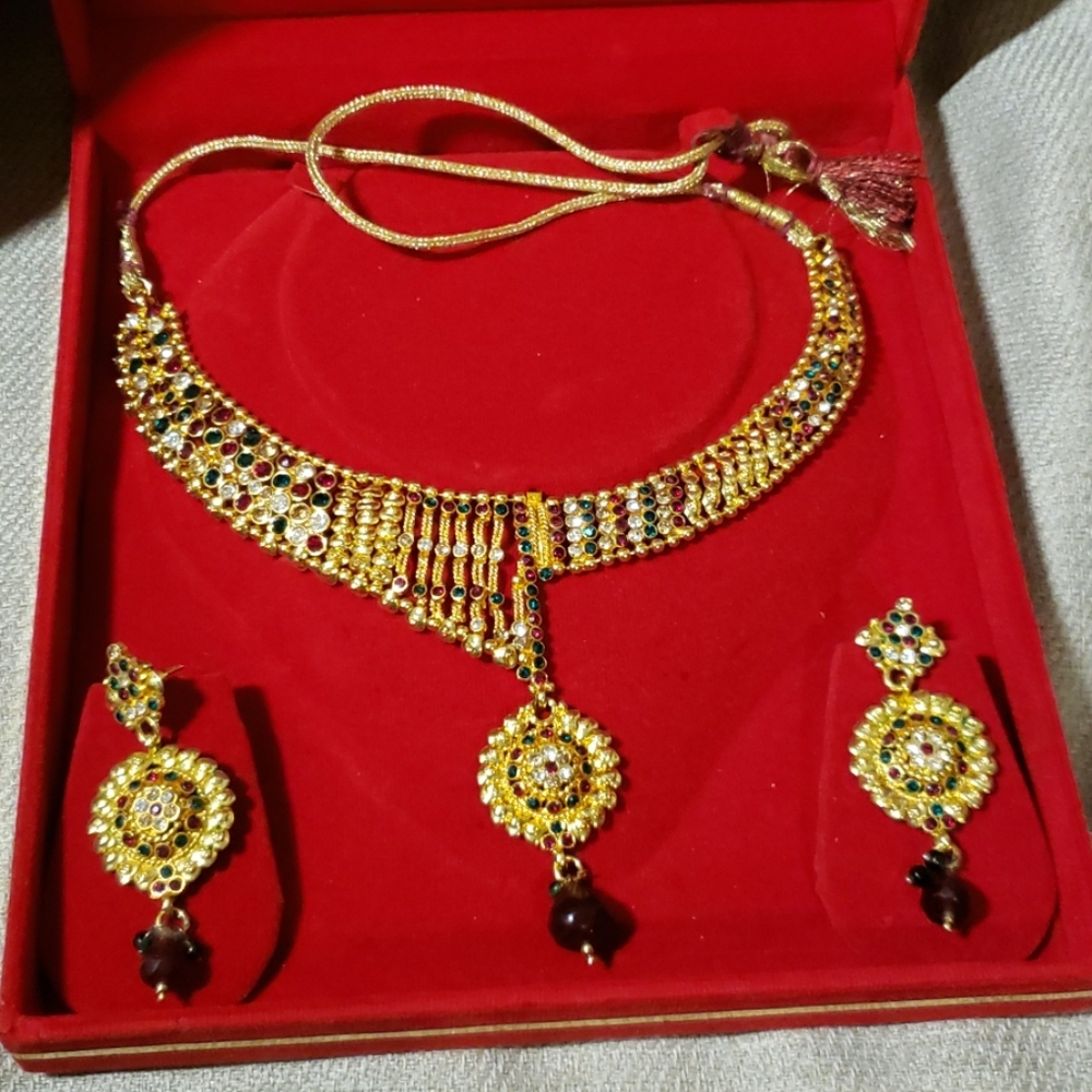 Indian party necklace